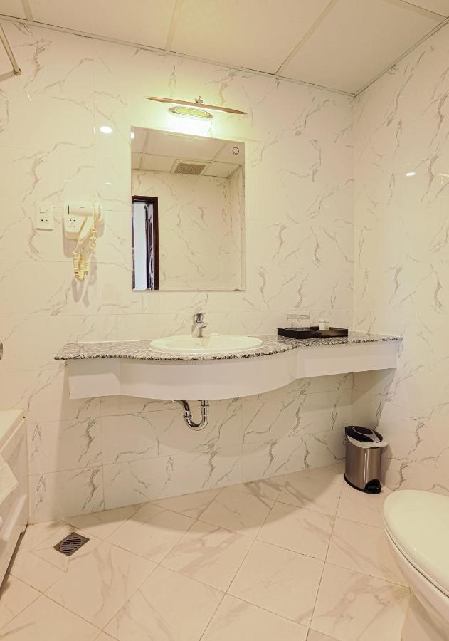 Aluna Ben Thanh Hotel Ho Chi Minh City Bagian luar foto