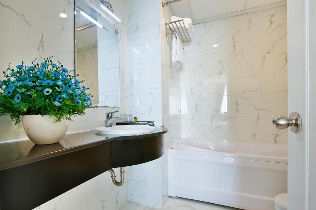 Aluna Ben Thanh Hotel Ho Chi Minh City Bagian luar foto